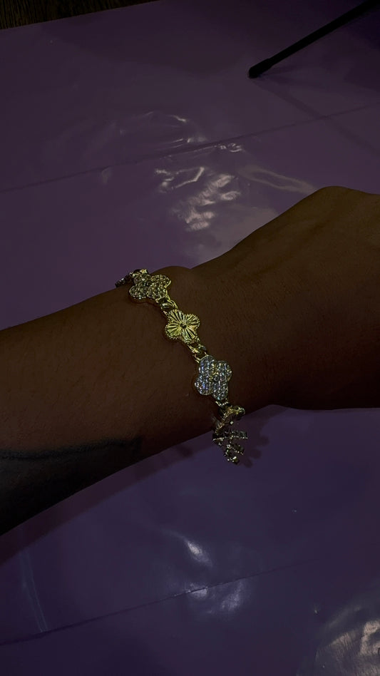 18k Clover Diamond Bracelet
